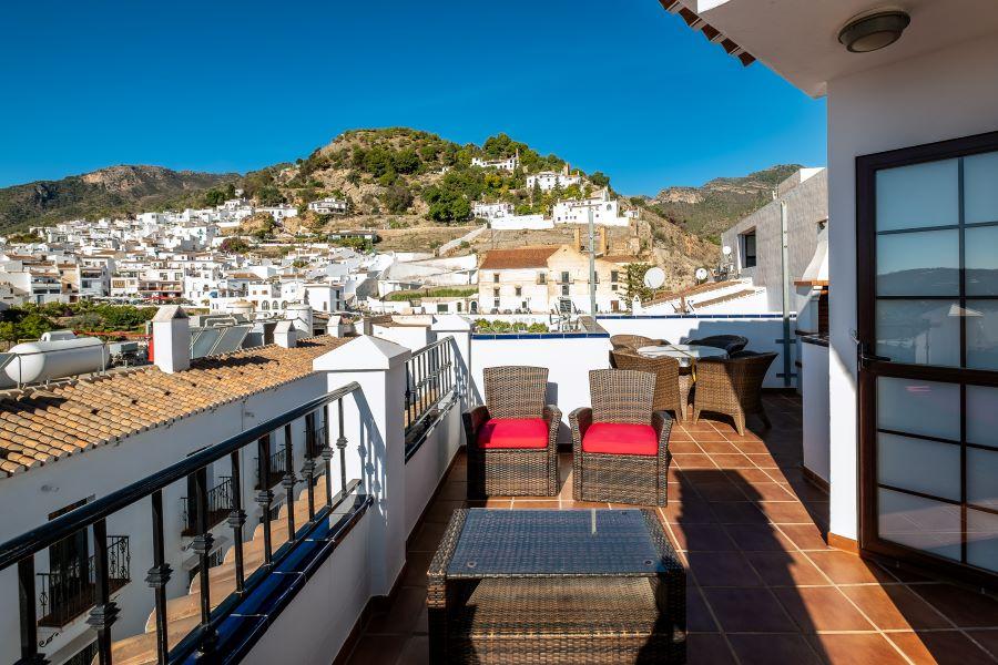 Appartement in Frigiliana met uitzicht op de bergen.