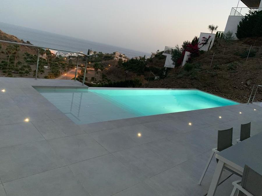 Chalet for sale in Torrox Costa