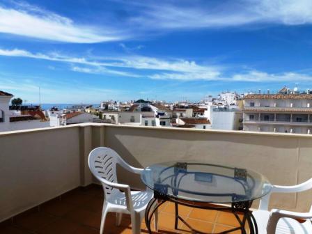 Apartment for rent in the centre of Nerja, 100 metres from the Balcon de Europa.