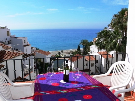 Mooi appartement met 1 slaapkamer en zeezicht dichtbij het Burrina strand in Nerja.