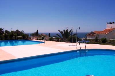 Precioso apartamento de 1 dormitorio con vistas al mar cerca de la playa de Burrina en Nerja.