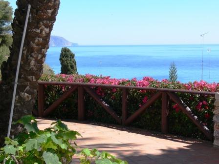 Apartamento de 1 dormitorio con vistas al mar en Capistrano Playa Nerja