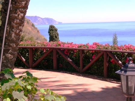 1-Zimmer-Apartment mit Gemeinschaftspool und Meerblick in Nerja