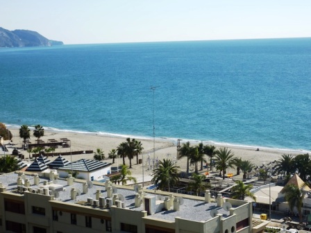 Appartamento con 1 camera da letto con piscina comune e vista sul mare a Nerja