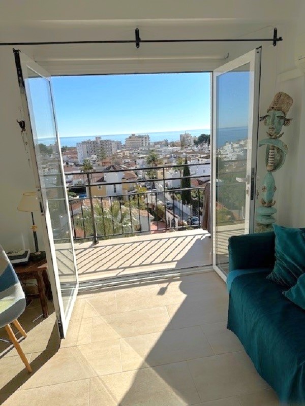 Schöne attraktive Wohnung im Parador-Viertel mit herrlichem Blick auf das Meer und Nerja