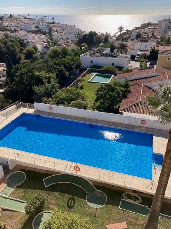 Bel appartement attrayant dans le quartier du Parador avec une vue imprenable sur la mer et Nerja