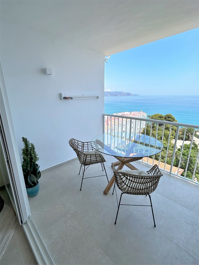 Beautiful completely renovated apartment with sea view and very attractively furnished.