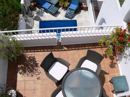 Schönes Ferienhaus mit 2 Schlafzimmern und privatem Tauchbecken in Nerja