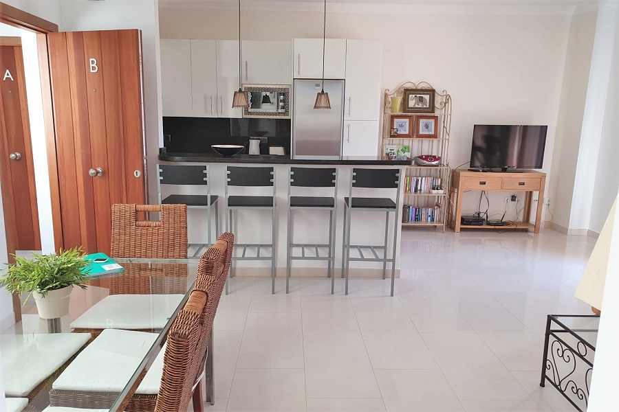 Precioso apartamento en el corazón de Nerja con piscina comunitaria y a poca distancia de la playa