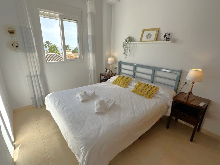 Appartement de 2 chambres avec piscine commune près de la plage de Burriana de Nerja