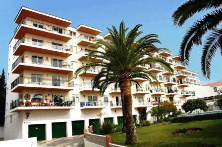 Apartamento de 3 dormitorios a pocos pasos de la playa y del centro de la ciudad de Nerja