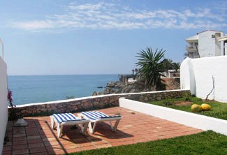 Prachtige vakantiewoning direct aan zee in Nerja