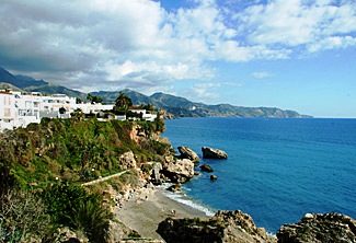 Skønt sommerhus lige ved havet i Nerja