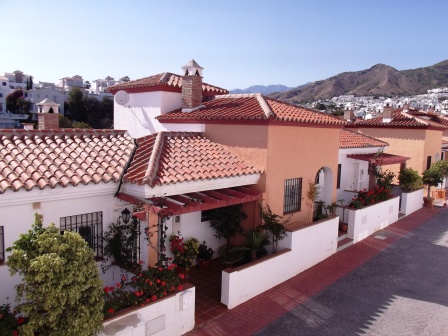 Semesterhus med 3 sovrum 400 meter från Burriana-stranden i Nerja, södra Spanien