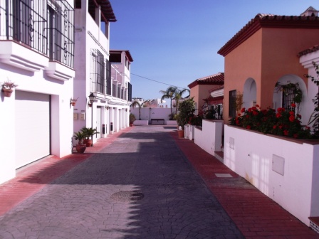 Vakantiehuis met 3 slaapkamers op 400 meter van het Burriana strand in Nerja, Zuid Spanje