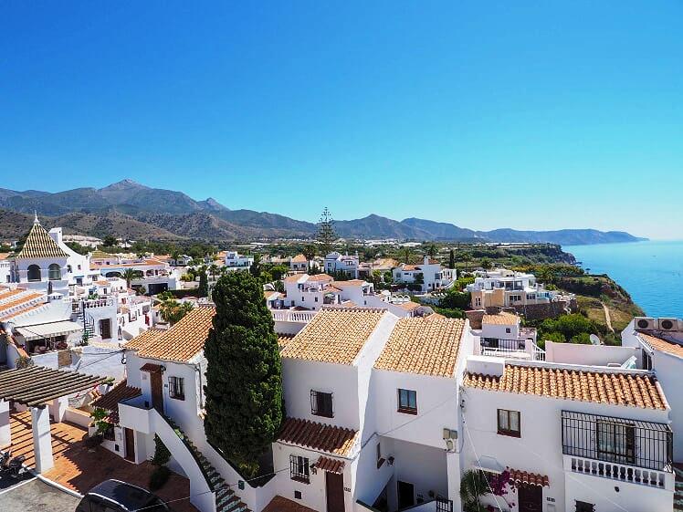 3 roms villa med private bassenger fantastisk utsikt over Burriana Bay i Nerja