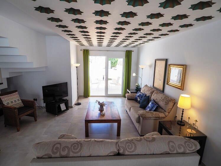 Beautiful spacious villa with 3 bedroom and swimming pool close to the Burriana beach and center of Nerja