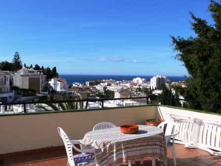 Ferienhaus mit privatem Pool 600 Meter vom Strand Burriana entfernt in Nerja, Südspanien