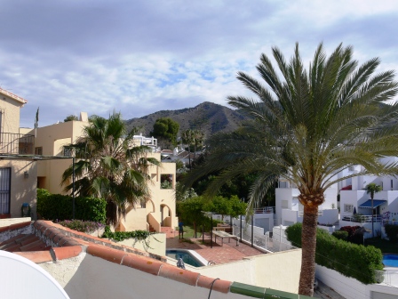 Vakantiewoning met privé zwembad op 600 meter van het Burriana strand in Nerja, Zuid Spanje