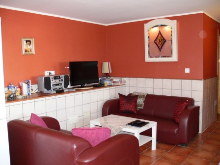 Holiday home with 4 bedrooms and private pool 600 meters from the Burriana beach in Nerja.