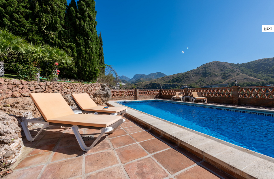 Espacioso chalet con gran jardín y piscina entre Nerja y Frigiliana