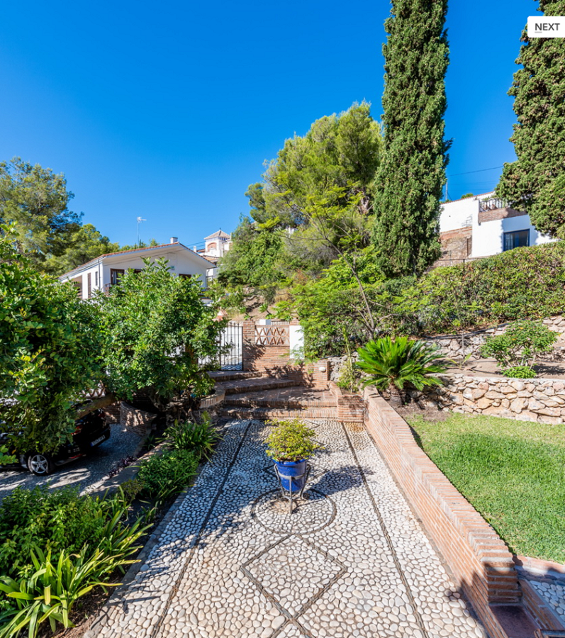 Villa spacieuse avec grand jardin et piscine entre Nerja et Frigiliana