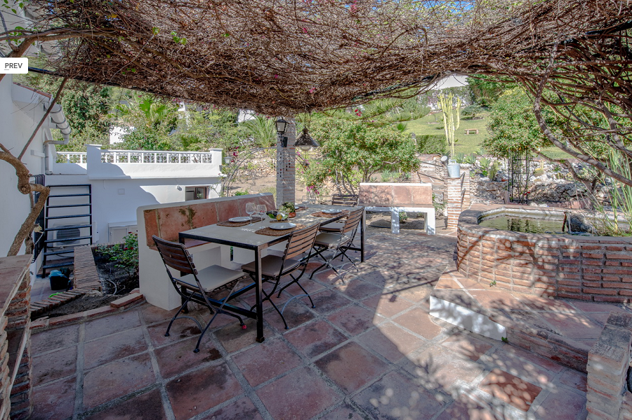 Villa spacieuse avec grand jardin et piscine entre Nerja et Frigiliana