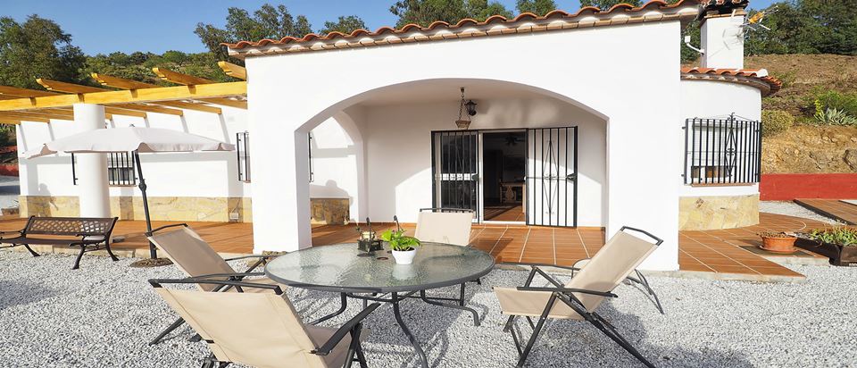 Vrijstaande vakantiewoning met zwembad in Algorrobo, Andalusie.