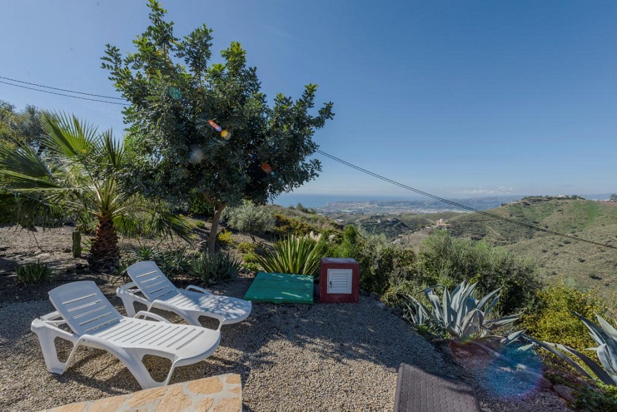 Vakantiehuis met zwembad en zeezicht in Algarrobo, Zuid Spanje