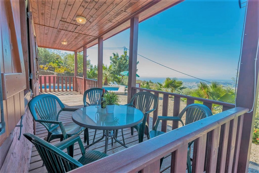 Ferienhaus mit Pool und Meerblick in Algarrobo, Südspanien