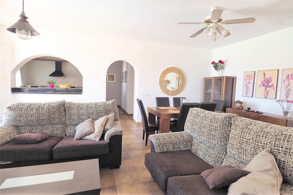 Vakantiehuis met privé zwembad en zeezicht in Algarrobo, Zuid Spanje.