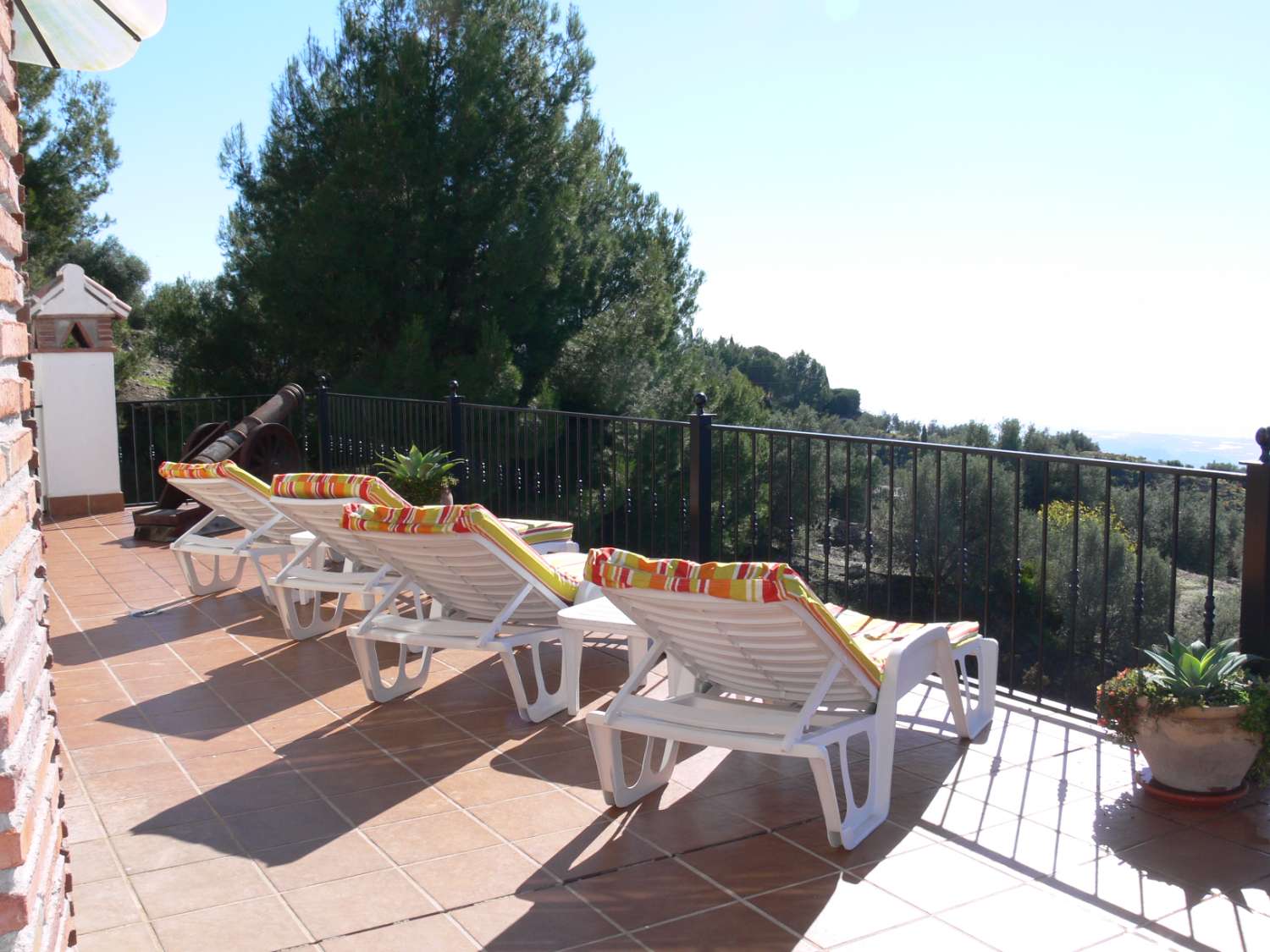 Beautiful spacious Cortijo with beautiful garden and private pool in the area of Frigiliana, Southern Spain