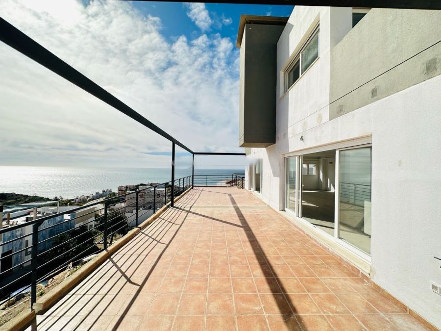 Luxury villas with modern styles in the Balcones del Peñoncillo urbanization in Torrox Costa.