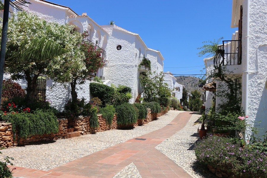 Apartamento renovado y decorado con buen gusto en el codiciado pueblo de Capistrano en Nerja.