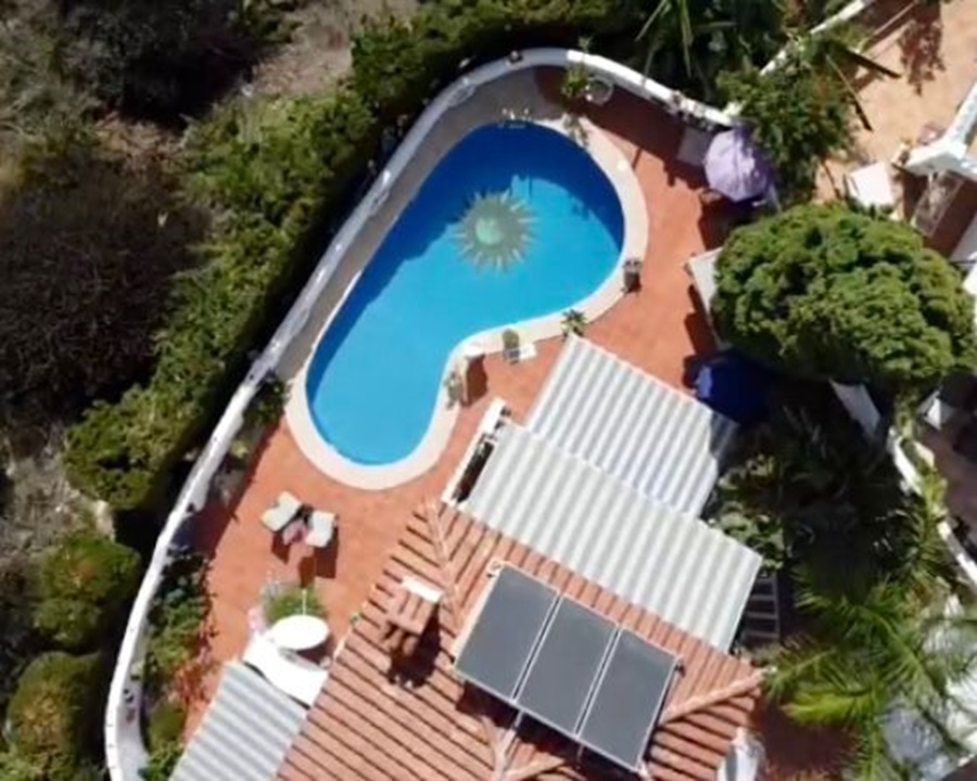 Villa con appartamento indipendente e piscina privata a Burriana