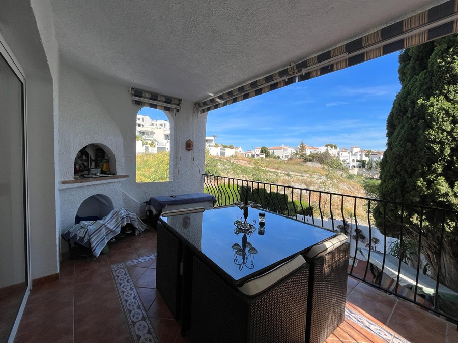 Villa with self-contained apartment and private pool in Burriana