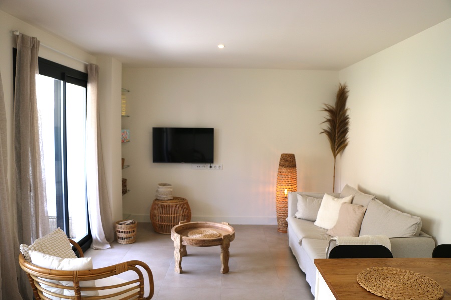 New luxuriously finished apartment in a small-scale complex for a wonderful beach holiday in Nerja, southern Spain.