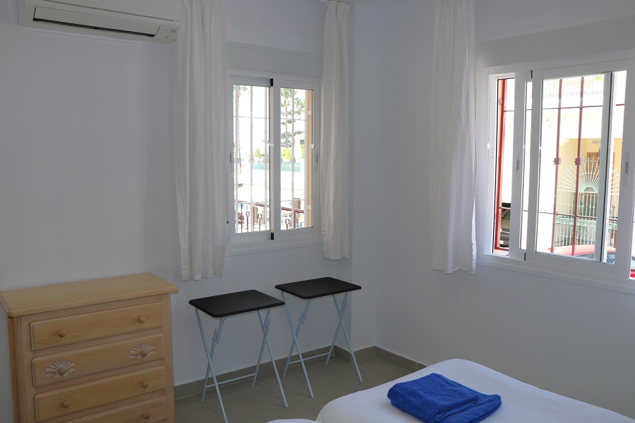 Fantastic 1-bedroom apartment a stone's throw from the famous beach of Burriana in Nerja!