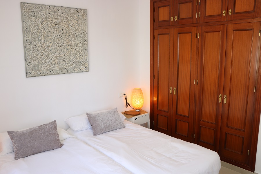 Fantastic 1-bedroom apartment a stone's throw from the famous beach of Burriana in Nerja!