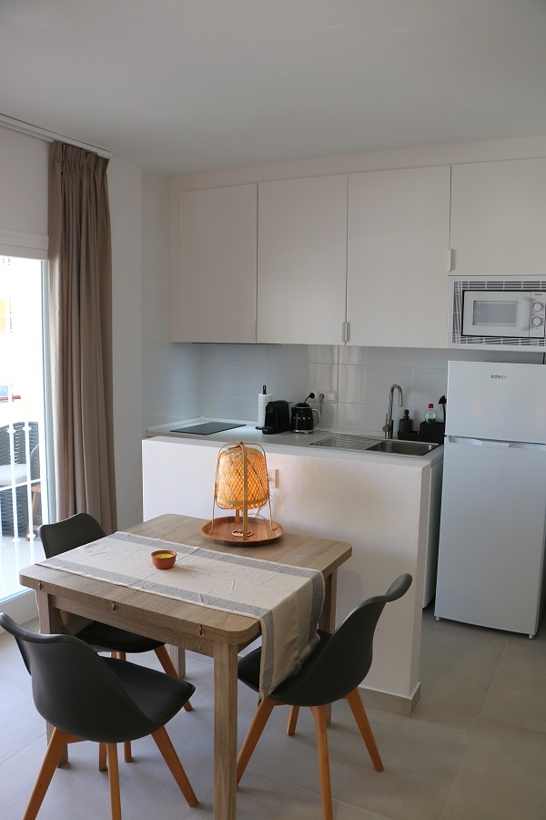 Fantastic 1-bedroom apartment a stone's throw from the famous beach of Burriana in Nerja!