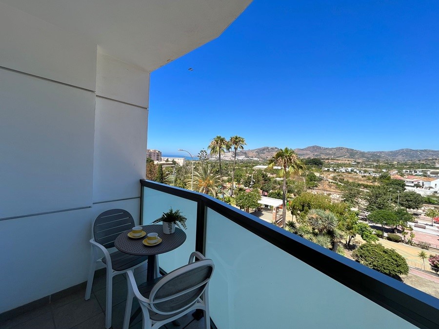 Exklusiv in Villandalux, Penthouse im Zentrum von Nerja mit schönem Meerblick und Whirlpool