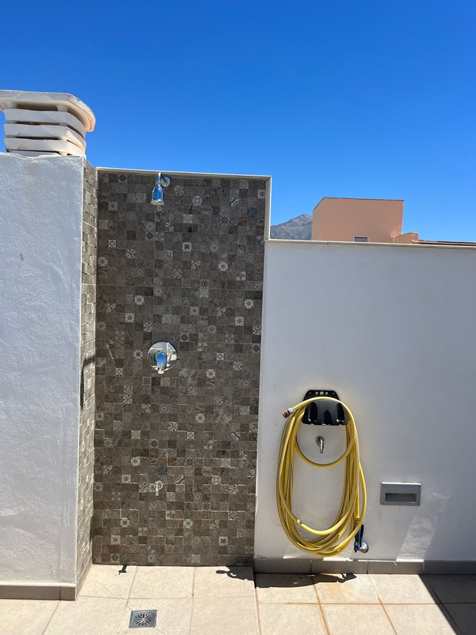 Exklusiv in Villandalux, Penthouse im Zentrum von Nerja mit schönem Meerblick und Whirlpool