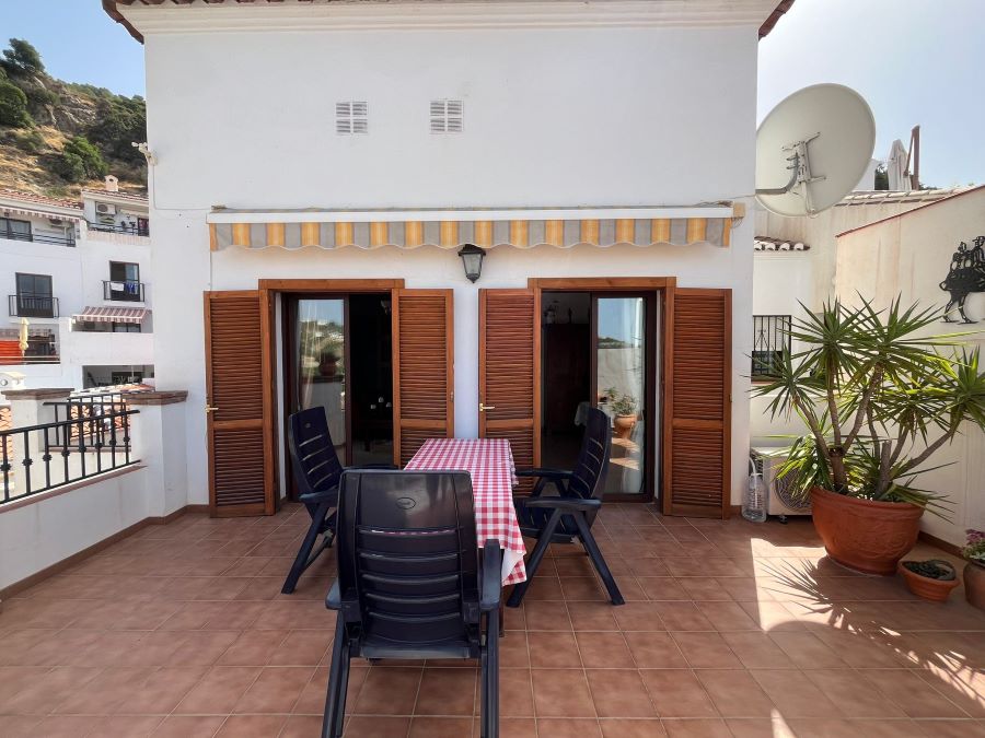 Exclusivo de Villandalux, apartamento en Frigiliana con preciosas vistas a la montaña.