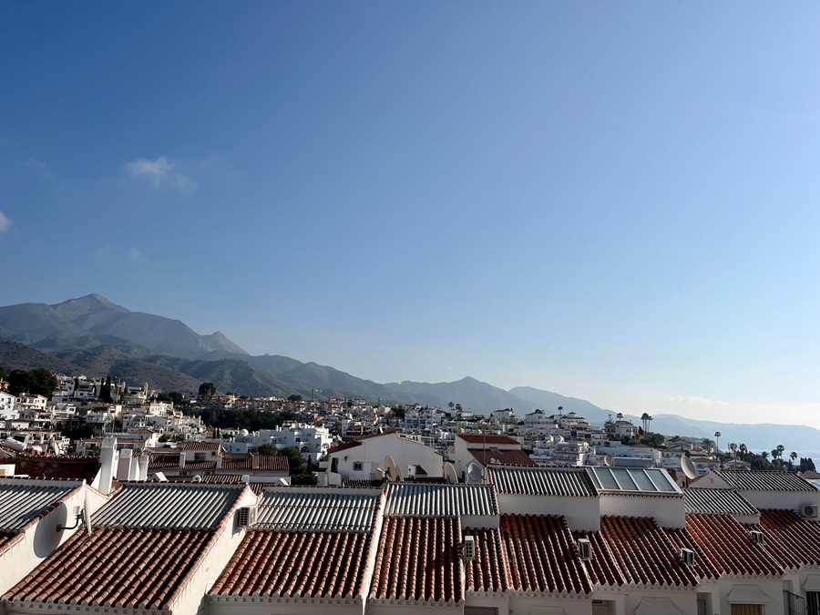 Nu exclusief bij Villandalux! Één slaapkamer appartement in de Parador zone in Nerja.